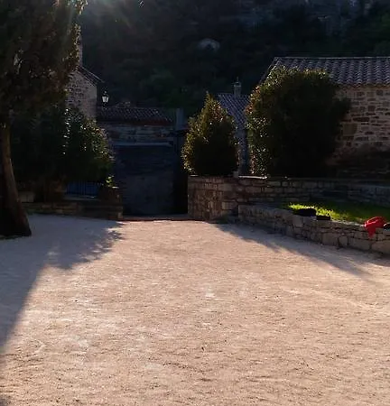 Naves Ferienhaus *